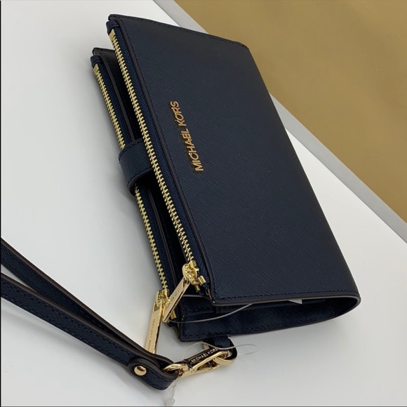 MICHAEL KORS LG DOUBLE ZIP WRISTLET NAVY - Picture 8 of 16